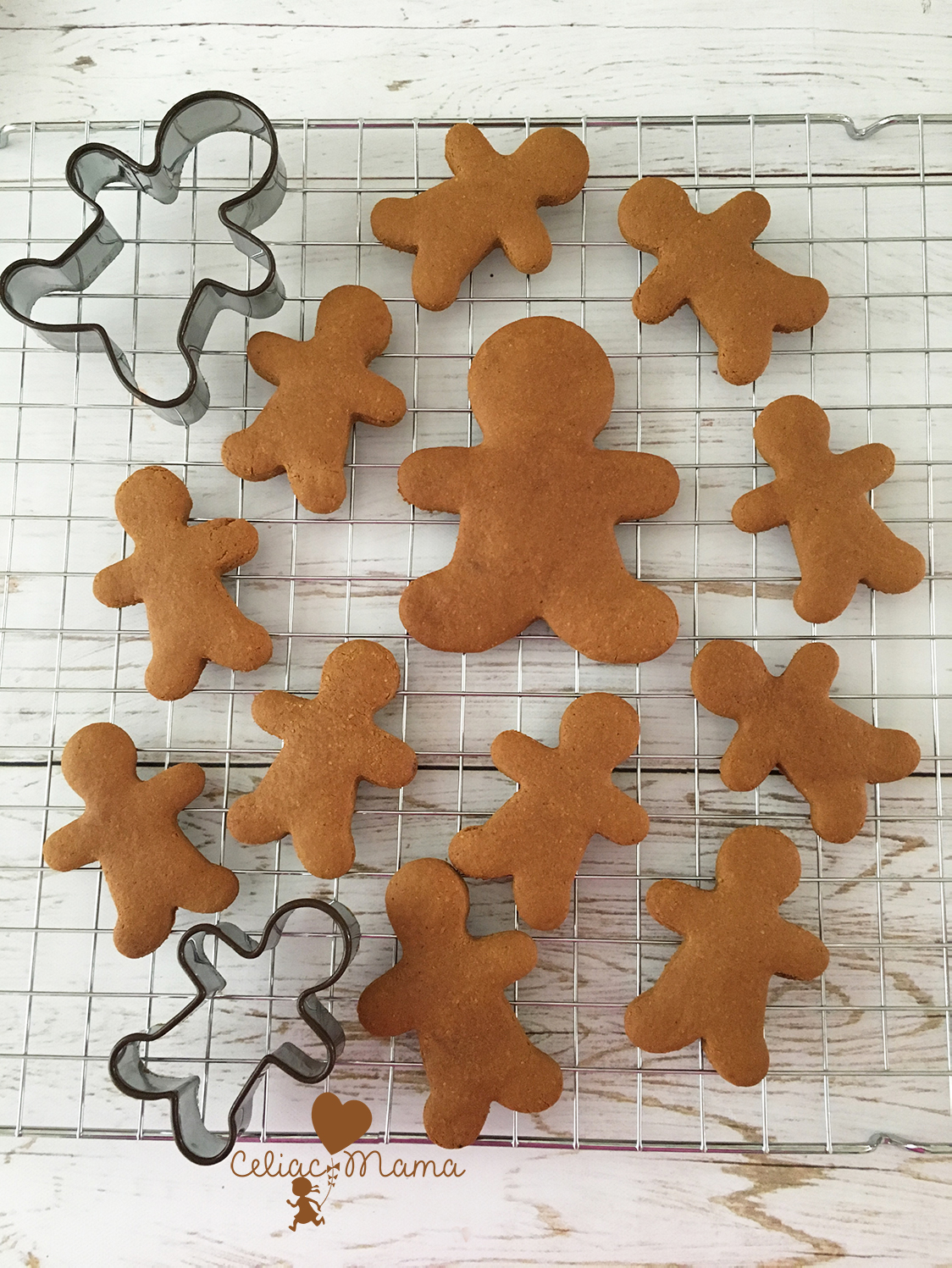 gluten-free-gingerbread-men-cooling-rack